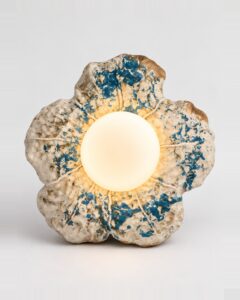 Floris lamp by Hilykan – glazed ceramic flower-shaped table lamp with frosted glass globe